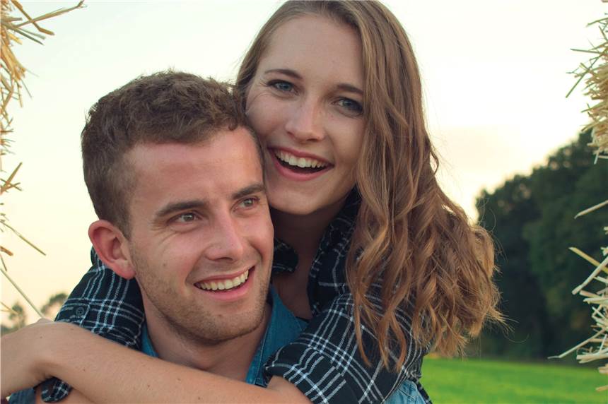 Daniela Ungrund und Georg Upgang sind das Traumhochzeitspaar 2019 Mit einem knappen Vorsprung haben Daniela Ungrund und Georg Upgang die Wahl gewonnen. Sie hatten vorab mächtig die Werbetrommel gerührt.