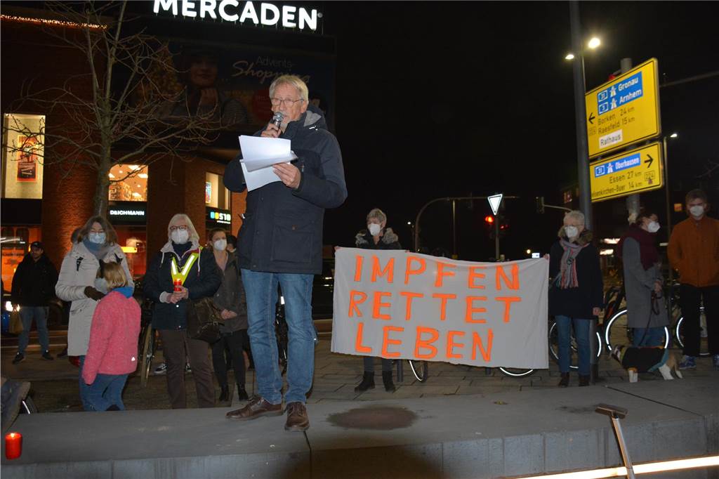 Kundgebung auf dem Marktplatz macht sich am 26. Januar stark für Demokratie Kundgebung während der Corona-Pandemie in Dorsten