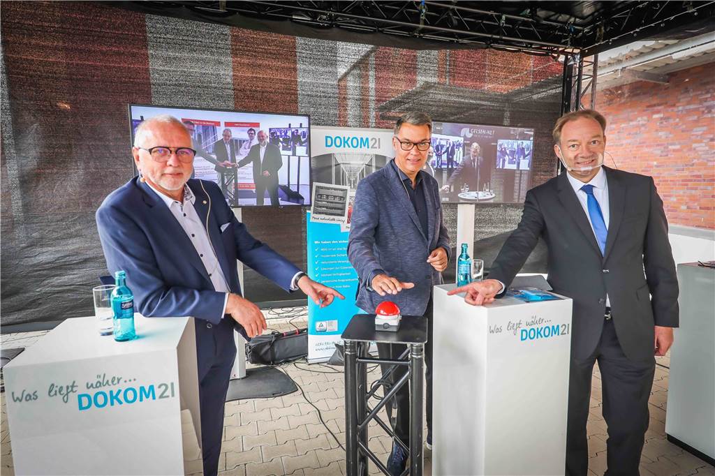 Schnelles Internet: Dortmund verbindet Glasfasernetz mit der Region Start des Ruhr-Backbone in Dortmund