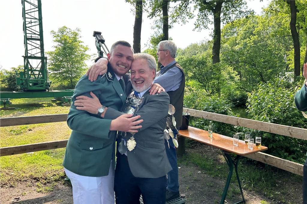Mit großartiger Stimmung und bestem Wetter starteten die Schützen in Wennewick-Oldenkott in ihr Jubiläumsjahr. 