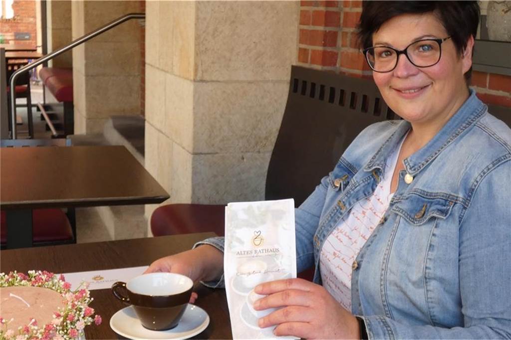 Corona und Personalmangel: Café Altes Rathaus schon wieder geschlossen Mit großen Plänen war Martina Laurich im April offiziell gestartet (Archivfoto). Nach nur wenigen Wochen haben sich die Träume der Pächterin zerschlagen.