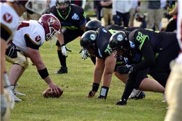 Mit Hilfe aus Castrop-Rauxel wurde im Jahr 2016 der American Football-Verein Black Barons in Herne (dunkle Trikots) gegründet.