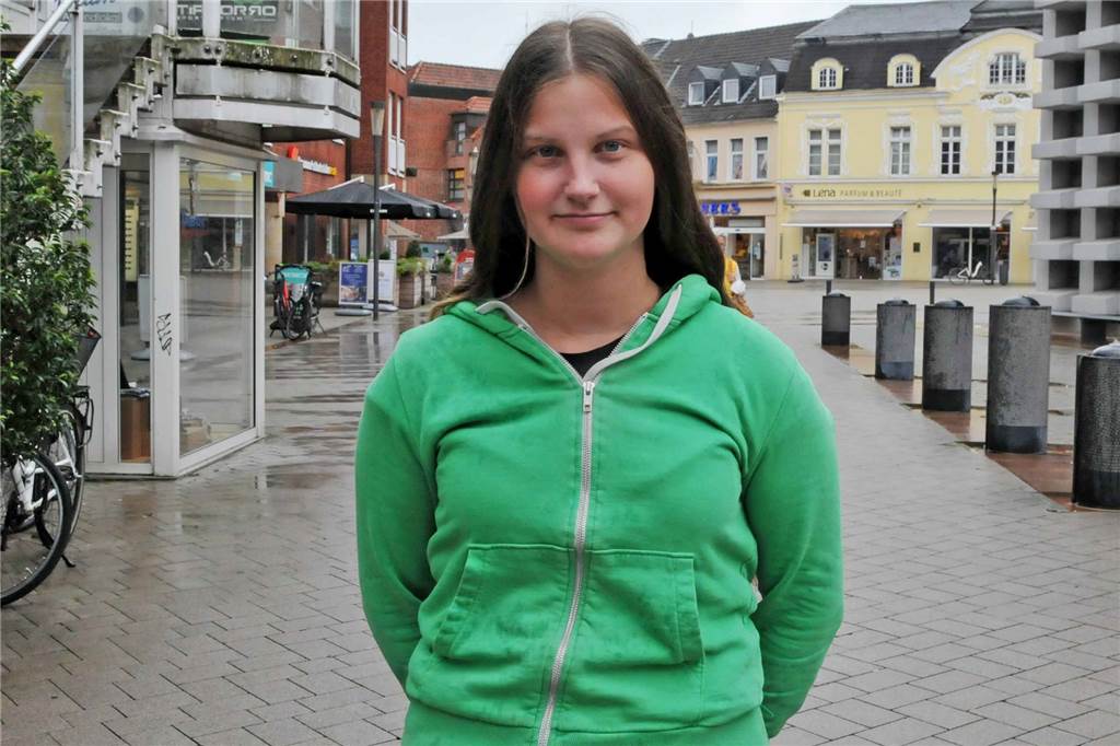 Brötchen kaufen nur mit Karte oder Smartphone? Was Ahauser dazu sagen Mit Kartenzahlung fühlt Viola Pomberg sich sicherer.