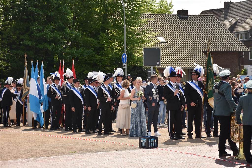 Mit rund 1300 Musikerinnen und Musikern und über 30 Gruppen hat die Musikkapelle Wiesentaler am Samstag ihr 125-jähriges Bestehen gefeiert. Einer der Höhepunkte war das gemeinsame Spiel auf dem neuen Mühlenplatz.