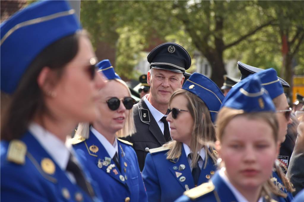 Mit rund 1300 Musikerinnen und Musikern und über 30 Gruppen hat die Musikkapelle Wiesentaler am Samstag ihr 125-jähriges Bestehen gefeiert. Einer der Höhepunkte war das gemeinsame Spiel auf dem neuen Mühlenplatz.