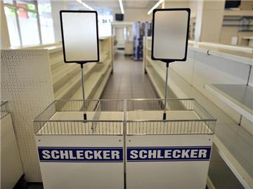 Mit Schlecker und Neckermann haben zwei prominente Unternehmen im vergangenen Jahr die Segel gestrichen.
