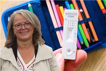 Mit Schnelltests musste sich die Grundschule Schermbeck am Dienstagmorgen behelfen, weil die Ergebnisse der Pooltests noch nicht gemeldet wurden. „Ein unruhiger Morgen“, laut der stellvertretenden Schulleiterin Marie-Luise Vehlken.