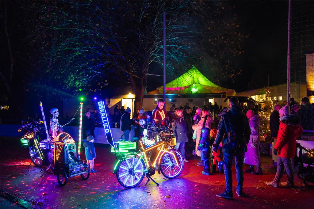 Mit seinen Mitstreitern war Diskallico seit Halloween und in der Adventszeit bei weniger Veranstaltungen als geplant, aber dort, wo sie waren, sorgten sie für lächelnde Gesichter.