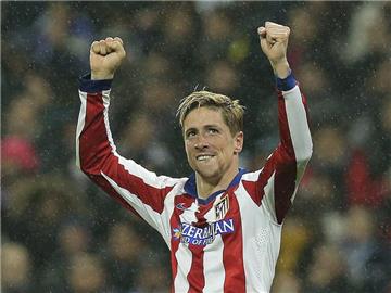 Mit seinen zwei Toren schoss Fernando Torres Ateletico Madrid zum Erfolg über den Stadtrivalen Real. Foto: Ballesteros