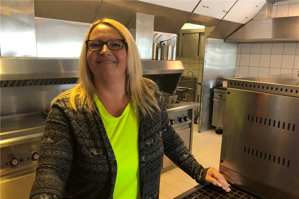 Mit Video: Im „Robo Diner“ serviert ein Roboter die Burger Mit seiner Frau Andrea will Ralf Giepmann den "Robo Diner" führen.