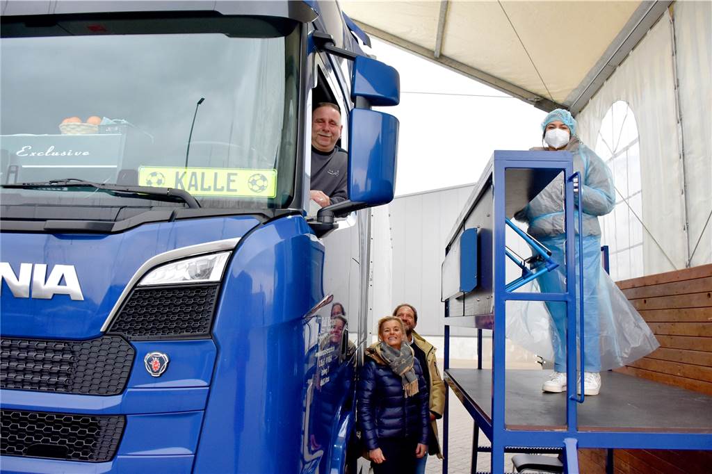 Ralf Kleinpas will es LKW-Fahrern mit spezieller Teststelle leicht machen Mit seiner Frau Martina führt Ralf Kleinpas seit 22 Jahren die Spedition. Angefangen mit einem LKW ist sie inzwischen auf 44 Fahrzeuge und 55 Fahrer gewachsen. Den Fahrern stehe viel mehr Anerkennung zu, betont der Spediteur.