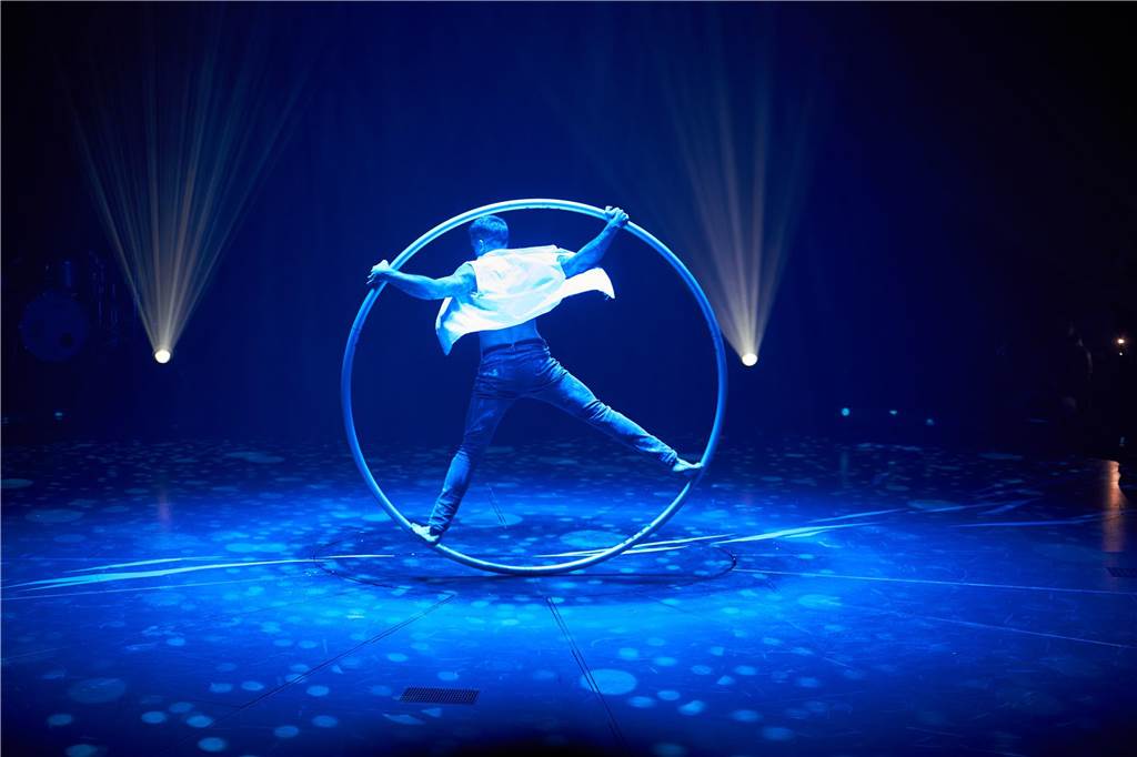 Mit seiner zwölften X-Mas-Show bringt Zirkus Flic Flac wieder spektakuläre Stunts nach Dortmund.