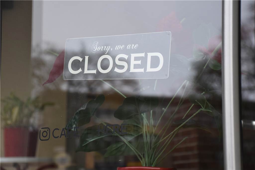 Veganes Café schließt: Pandemie zwang das Café Kichererbse in die Knie Mit so starken Folgen der Pandemie hat Petra Schröder-Buchaly nicht gerechnet. Nun musste sie ihr veganes Café Kichererbse schließen.