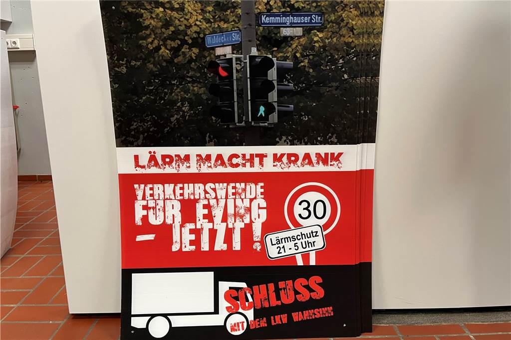 Mit solchen Plakaten macht der SPD-Stadtbezirk Eving auf seine Forderungen aufmerksam