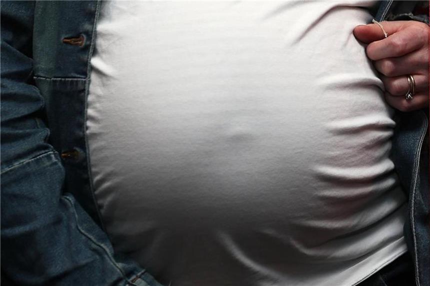 Jeder Zweite findet 50-Jährige zu alt zum Kinderkriegen Mit über 50 noch schwanger? 48 Prozent der Deutschen finden dieses Alter zu fortgeschritten. Foto: Brian Lawless