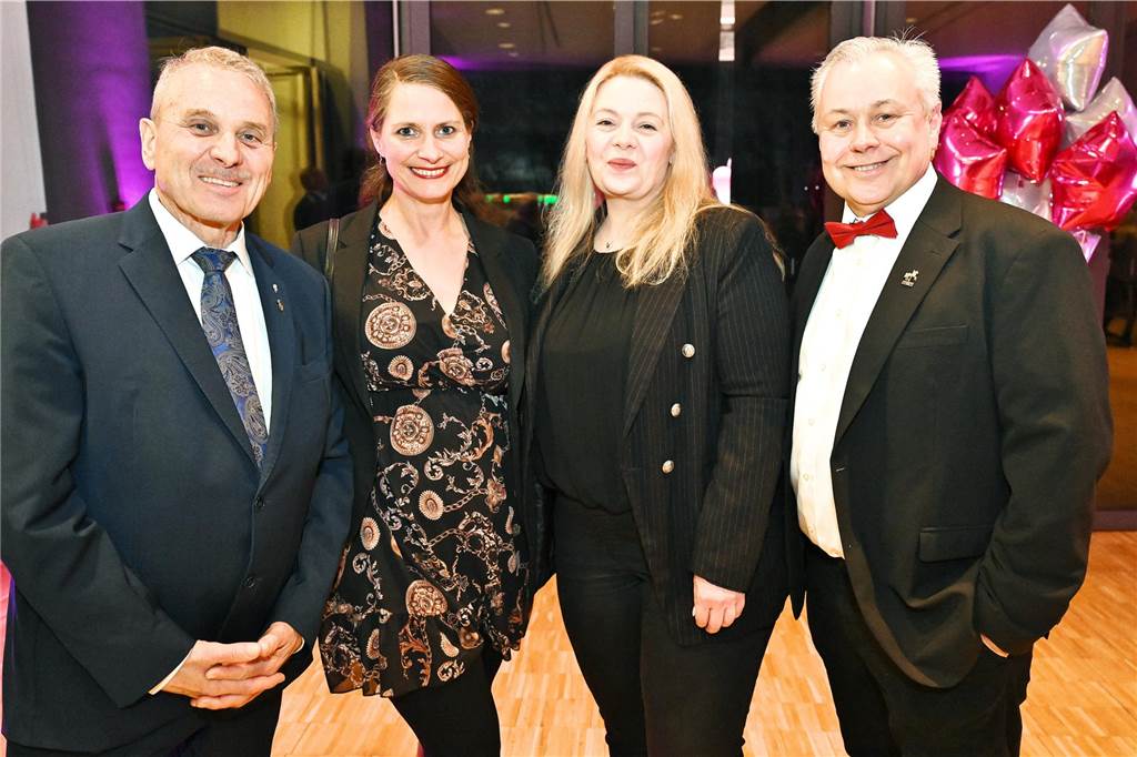 Gäste beim NRW-Schausteller-Empfang im Recklinghäuser Ruhrfestspielhaus.