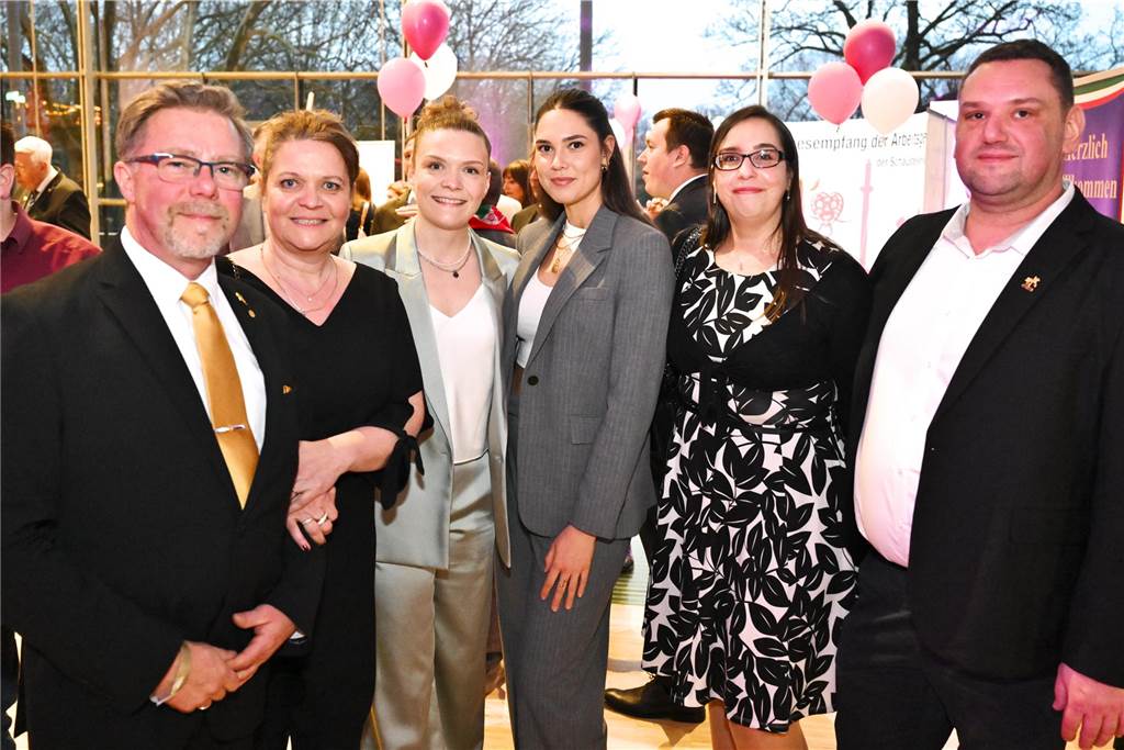 Gäste beim NRW-Schausteller-Empfang im Recklinghäuser Ruhrfestspielhaus.