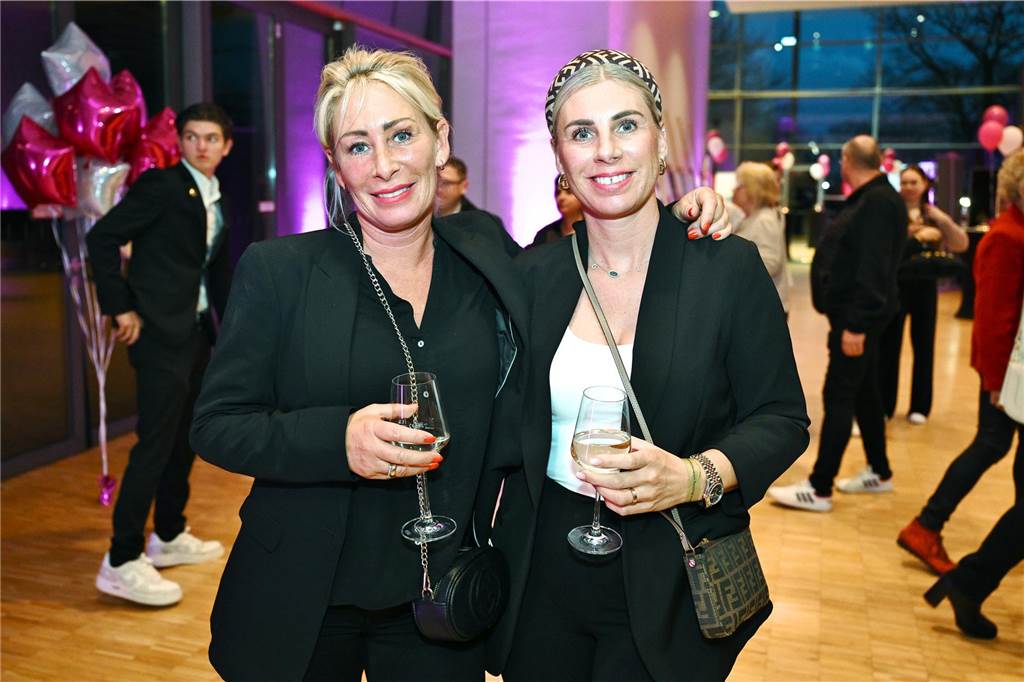Gäste beim NRW-Schausteller-Empfang im Recklinghäuser Ruhrfestspielhaus.