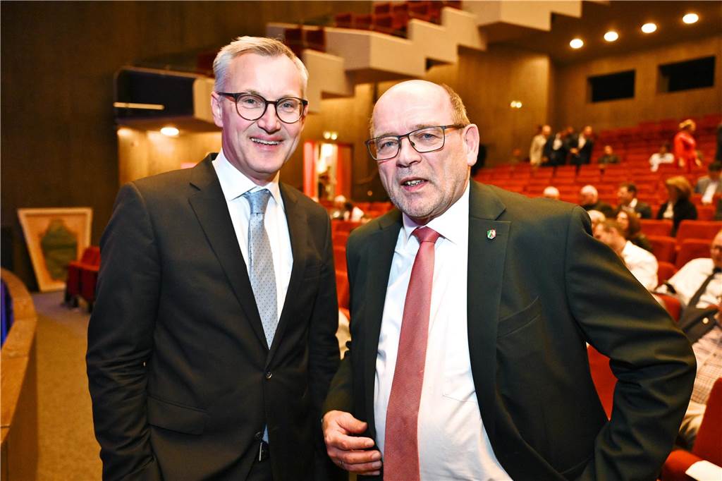 Gäste beim NRW-Schausteller-Empfang im Recklinghäuser Ruhrfestspielhaus.