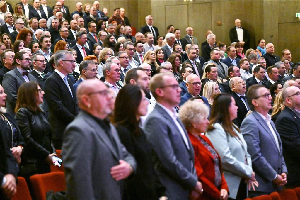 Gäste beim NRW-Schausteller-Empfang im Recklinghäuser Ruhrfestspielhaus.