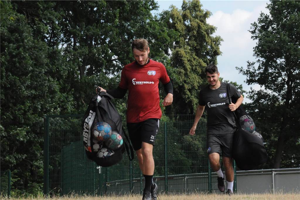 Mit vier externen Neuzugängen und vier Spielern aus der eigenen A-Jugend als Verstärkungen ist der TuS Haltern am See in die Vorbereitung auf die Westfalenliga-Saison 2023/24 gestartet.