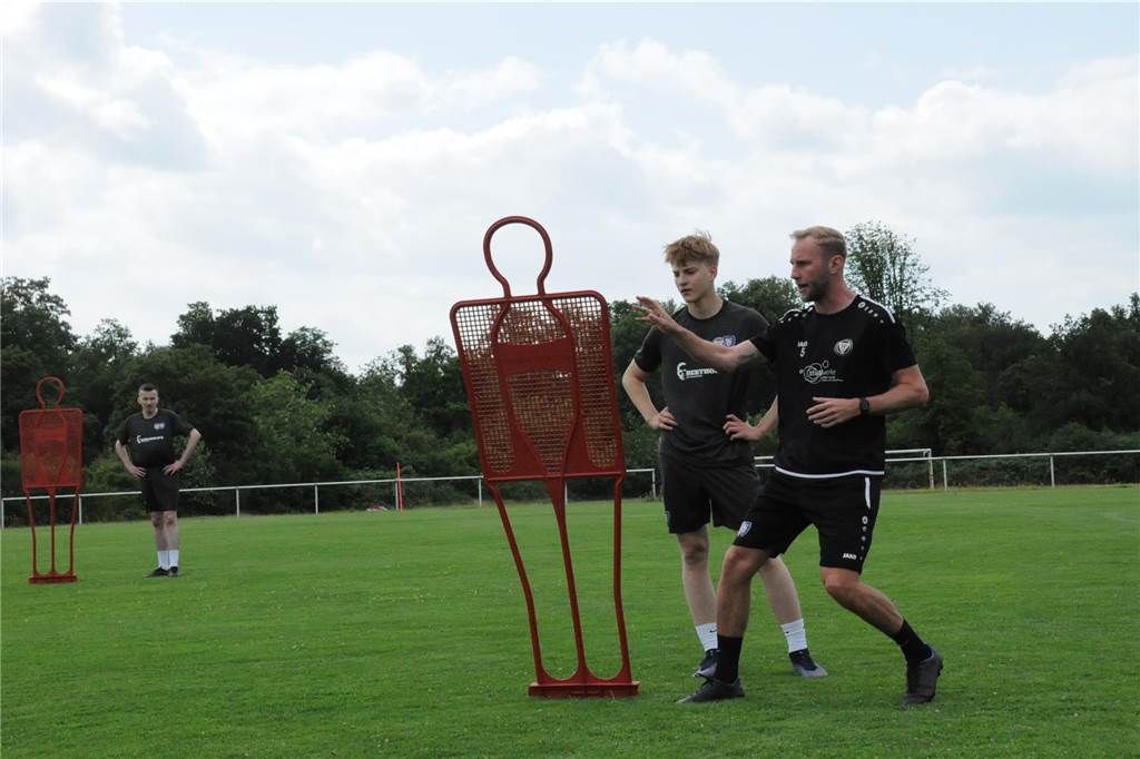 Mit vier externen Neuzugängen und vier Spielern aus der eigenen A-Jugend als Verstärkungen ist der TuS Haltern am See in die Vorbereitung auf die Westfalenliga-Saison 2023/24 gestartet.