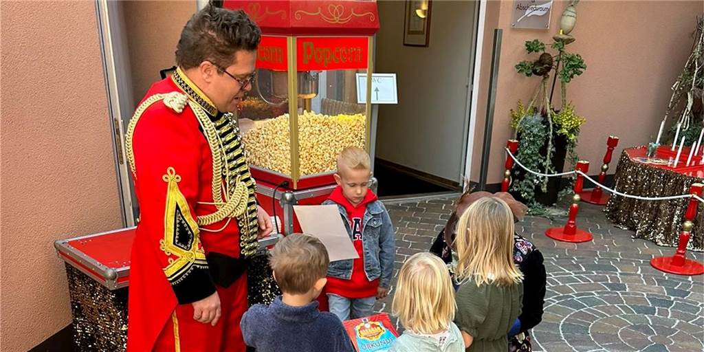 Popcorn in Dortmunder Bestattungshaus: Der Tod gehört zum Leben dazu 111 Jahre Bestattungen Huhn Huckarde Kirchlinde Familienfest