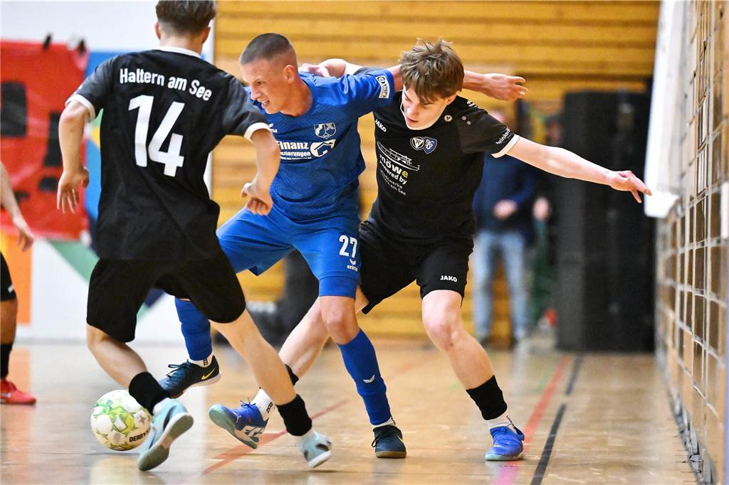 Mit zwei Siegen in der Gruppenphase zog der TuS Haltern beim Mitternachtscup ins Viertelfinale ein, wo dann die Spvgg. Erkenschwick mit 4:1 geschlagen wurde. Es folgte ein Sieg im Neunmeterschießen gegen die SSV Buer, ehe dank eines 3:2 gegen den DSC Wanne-Eickel der Titel gefeiert werden konnte.