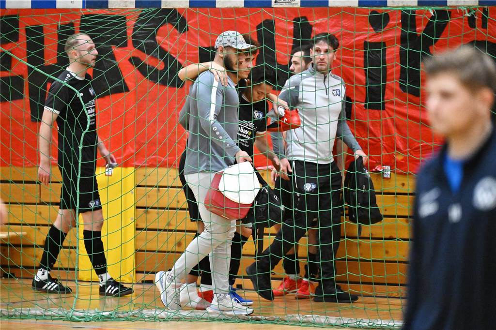 Mit zwei Siegen in der Gruppenphase zog der TuS Haltern beim Mitternachtscup ins Viertelfinale ein, wo dann die Spvgg. Erkenschwick mit 4:1 geschlagen wurde. Es folgte ein Sieg im Neunmeterschießen gegen die SSV Buer, ehe dank eines 3:2 gegen den DSC Wanne-Eickel der Titel gefeiert werden konnte.