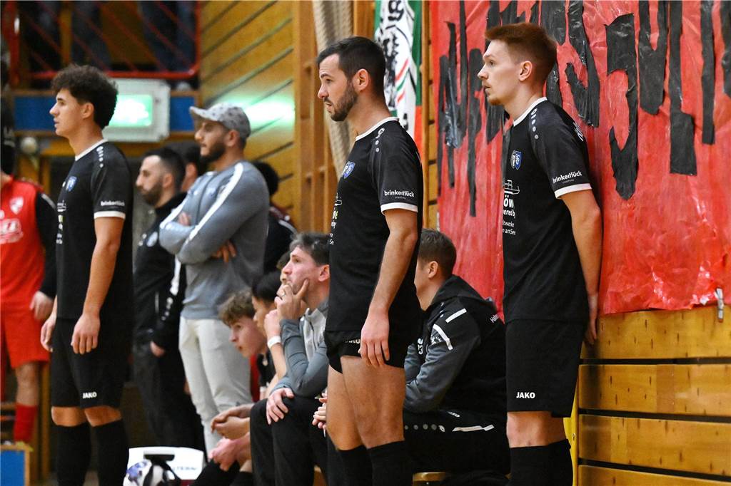 Mit zwei Siegen in der Gruppenphase zog der TuS Haltern beim Mitternachtscup ins Viertelfinale ein, wo dann die Spvgg. Erkenschwick mit 4:1 geschlagen wurde. Es folgte ein Sieg im Neunmeterschießen gegen die SSV Buer, ehe dank eines 3:2 gegen den DSC Wanne-Eickel der Titel gefeiert werden konnte.