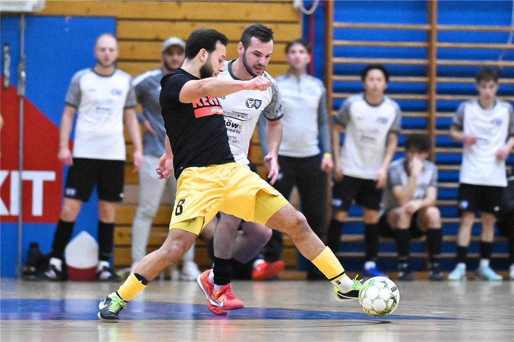 Mit zwei Siegen in der Gruppenphase zog der TuS Haltern beim Mitternachtscup ins Viertelfinale ein, wo dann die Spvgg. Erkenschwick mit 4:1 geschlagen wurde. Es folgte ein Sieg im Neunmeterschießen gegen die SSV Buer, ehe dank eines 3:2 gegen den DSC Wanne-Eickel der Titel gefeiert werden konnte.