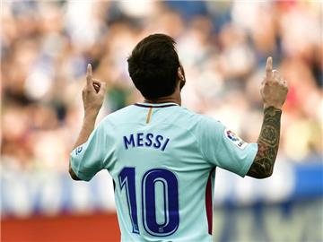 Mit zwei Toren hat Lionel Messi seine Mannschaft zu einem 2:0-Erfolg bei Deportivo Alavés geführt. Foto: Alvaro Barrientos