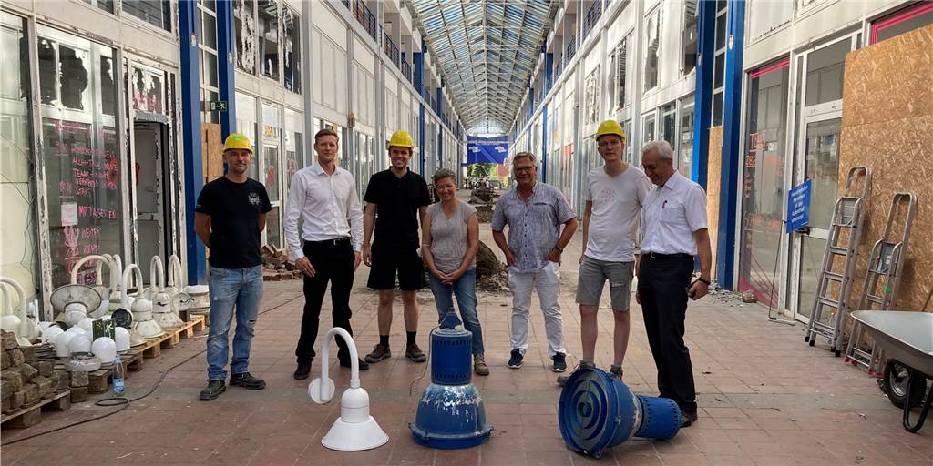 Abriss-Gebäude in Wulfen: Was kann man noch gebrauchen? Architekten und Förderer des Projekts in der Einkaufspassage am Wulfener Markt