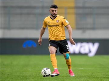 Mittelfeldspieler Aias Aosman bleibt in Dresden. Foto: Thomas Eisenhuth