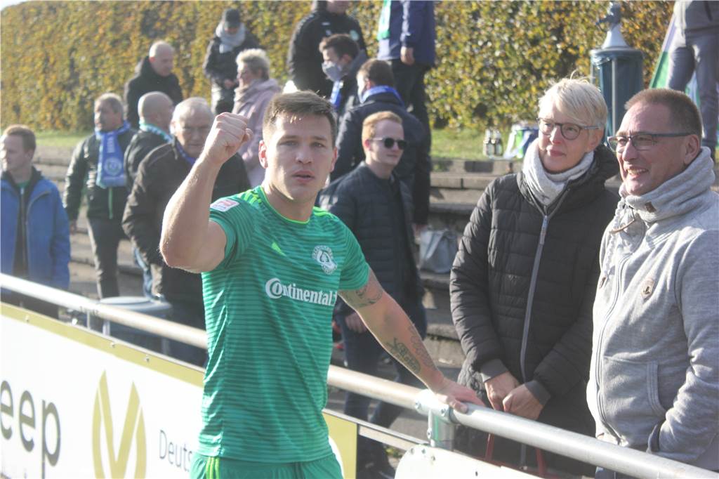 Dortmunds Gosens: Unbekannter A-Liga-Spieler schafft es zum Regionalligisten TuS Haltern Mittlerweile kickt Robin Schultze wieder in der Oberliga Westfalen für den Holzwickeder SC.