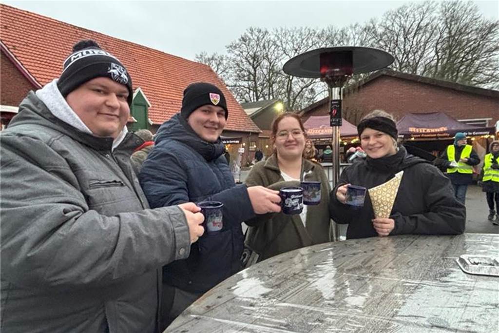 zwei Männer und zwei Frauen 