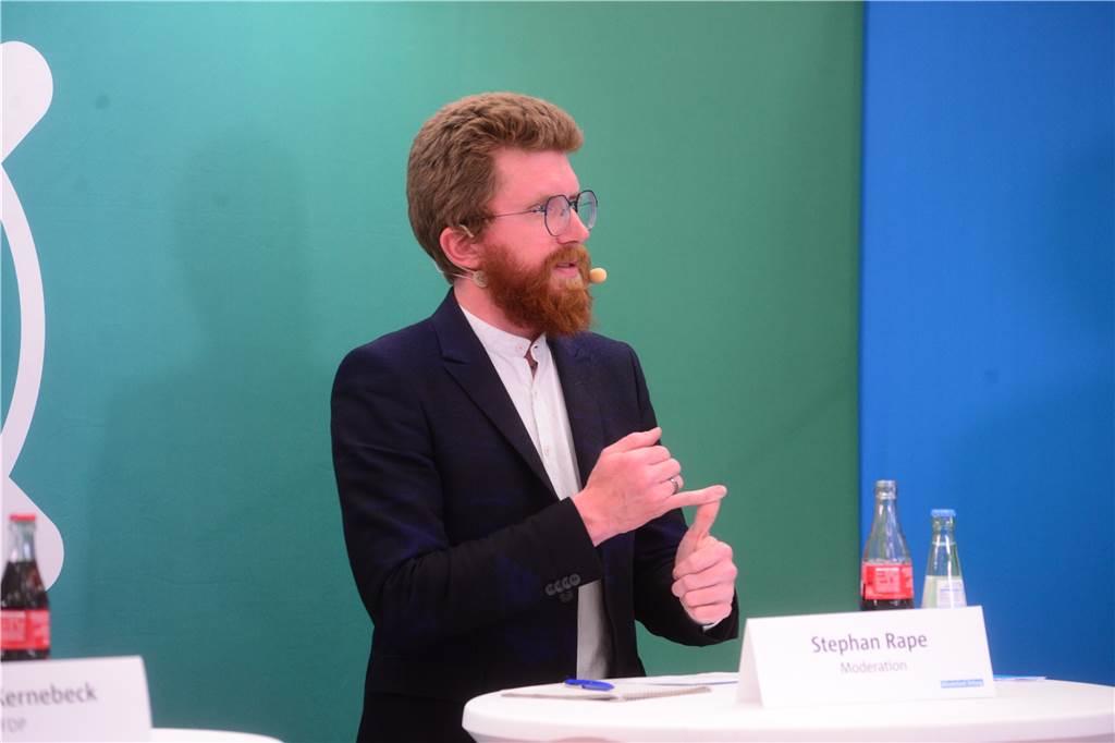 Landtagswahl: Direktkandidaten liefern sich Schlagabtausch in Wahlarena MLZ-Redakteur Stephan Rape moderierte die live gesendete Podiumsdiskussion.