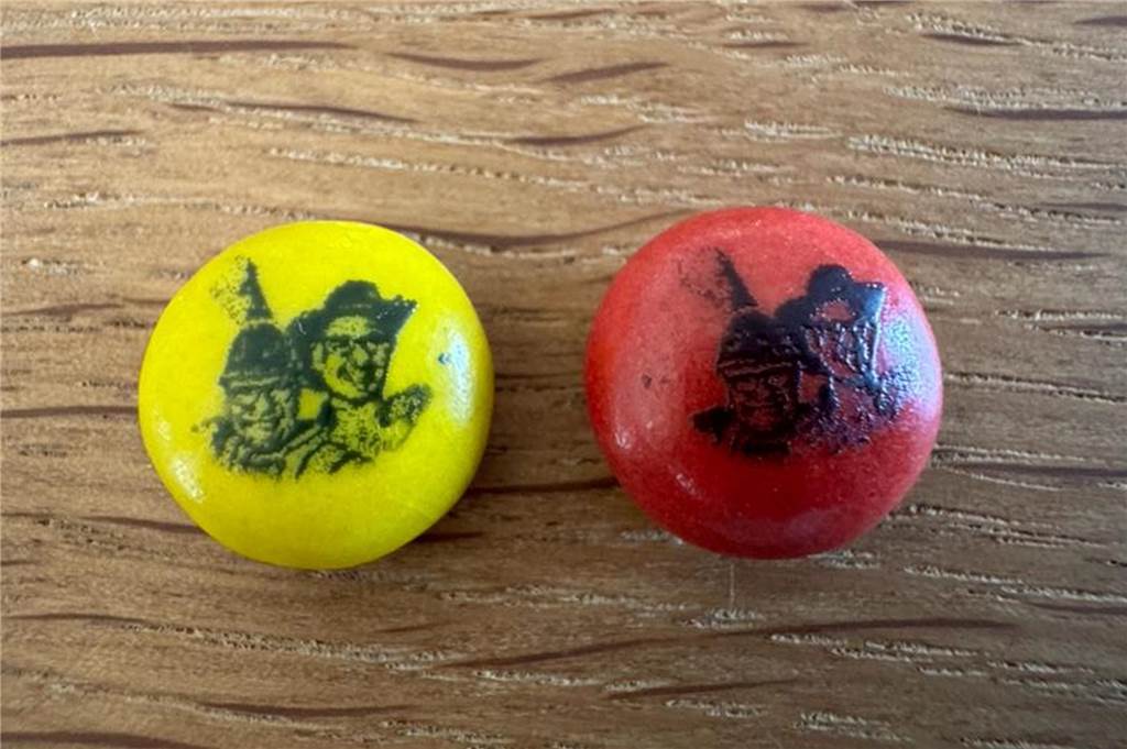 M&M: Auf den gleichnamigen Schokolinsen sind Prinz Matthias Kortenbusch und Johann Matthias Gießler zu sehen.