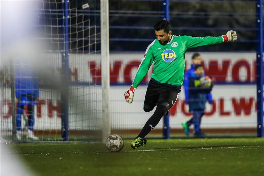 Torhüter-Karussell in Dortmund: FC Brünninghausen tauscht fast komplettes Torwart-Team aus Mo Acil bei einem seiner wenigen Einsätze im Kreispokal gegen den ASC.
