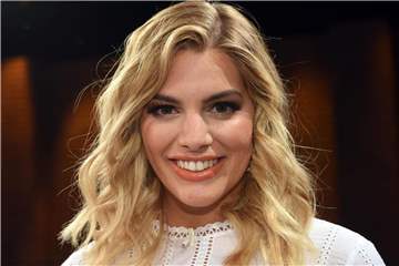 Model Angelina Kirsch sitzt in der Jury der RTL-II-Casting-Show „Curvy Supermodel“. Foto: Henning Kaiser