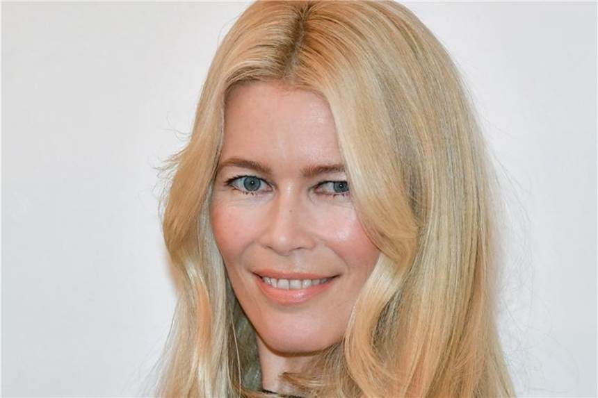 Claudia Schiffer: Lagerfeld ist der „Warhol der Mode“ Model Claudia Schiffer hat nur gute Worte für Karl Lagerfeld. Foto: Jens Kalaene