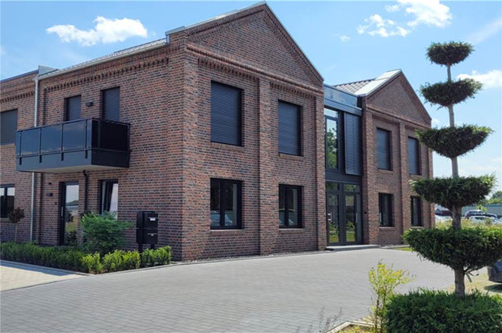 Gausling Konzeptbau: Vom Kleinbetrieb zum renommierten Bauunternehmen Modern und ansehnlich ist der neue Firmenstandort von Gausling Konzeptbau in der Stroot geworden.