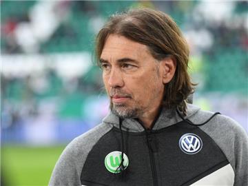 Möchte mit dem VfL Wolfsburg endlich den ersten Dreier einfahren: Trainer Martin Schmidt. Foto: Peter Steffen