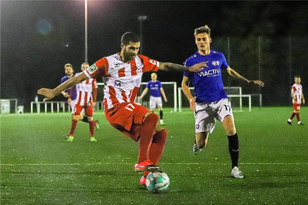 19 Kilo abgenommen – Ex-BVB-Spieler greift in der Regionalliga noch mal an Mohamed El Bouazzati (l.) stand im Westfalenpokal gegen den TuS Haltern von Beginn an auf dem Feld.
