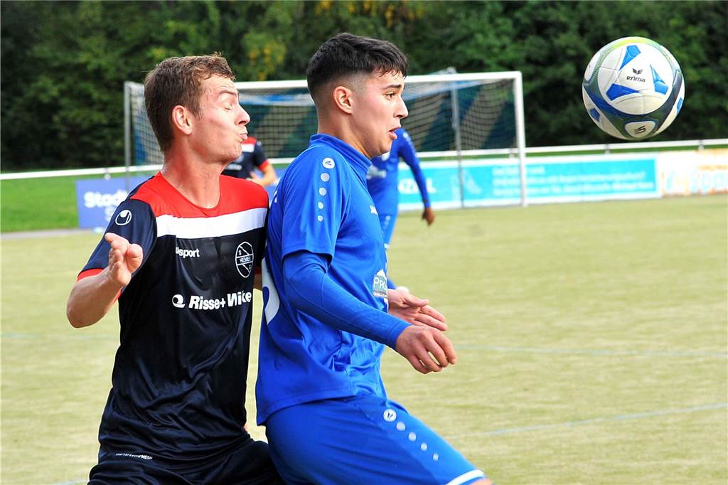 Zwei Neuzugänge für Bezirksligist VfL Schwerte: Rückkehrer aus Brackel und ein Youngster Mohamed Ouali (re.) kehrt vom SV Brackel 06 zum VfL Schwerte zurück.