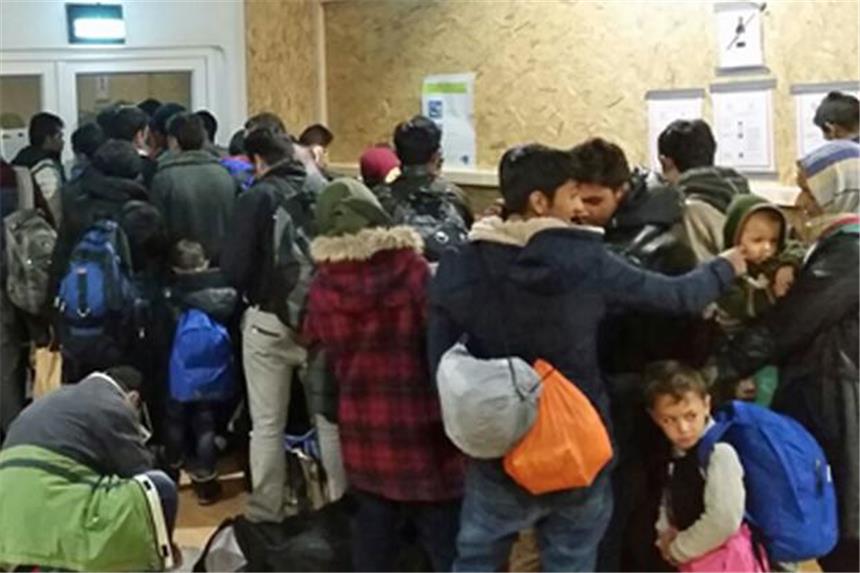 Vinnumer Notunterkunft ist kaum noch belegt Momentan kommen kaum noch neue Flüchtlinge in der Notunterkunft in Vinnum an.