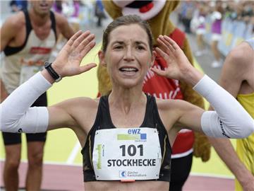 Mona Stockhecke fühlt sich in Hamburg ebenso wohl wie in Zürich. Foto: Steffen Schmidt