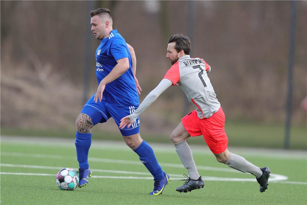 Aufstiegskampf in der Kreisliga B3 Münster (1) – ein Name wird immer wieder als Favorit genannt Mondrian Runde (r.) vom Werner SC II und Florian Knittel vom SV Südkirchen gehören nicht zu den Aufstiegs-Favoriten.