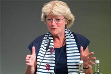 Monika Grütters (CDU) spricht bei einer Tagung. Foto: Sina Schuldt