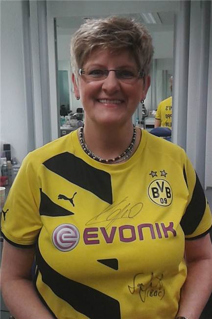 Größter Klopp-Fan Dortmunds ist in NDR-Quizsendung zu sehen Monika Hahn im BVB-Dress